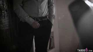甜美大眼美少女直播淫荡自拍~淫声浪语玩逼逼~挑战两穴齐插